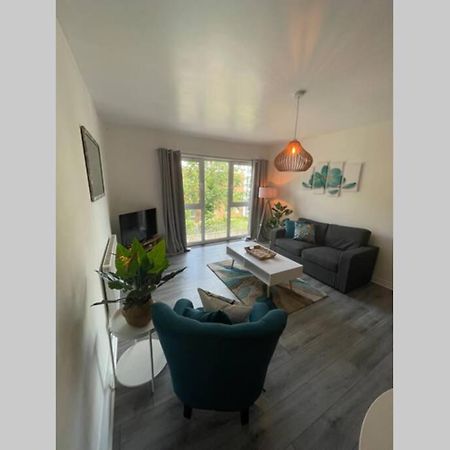 27 Lock Keepers Court By Mia Living Spacious 2 Bedroom Apartment With Free Parking Cardiff Eksteriør billede