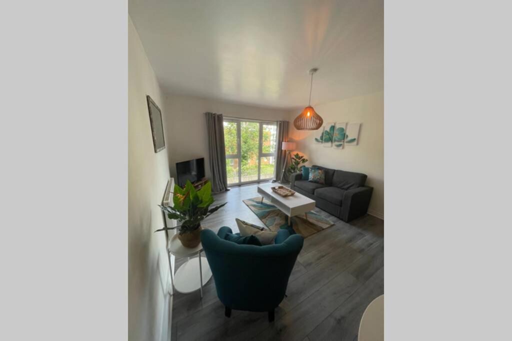 27 Lock Keepers Court By Mia Living Spacious 2 Bedroom Apartment With Free Parking Cardiff Eksteriør billede
